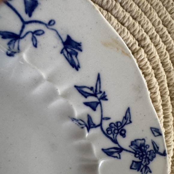 RARE Pre-Owned Flow Blue & White 8 3/4" Ridgways WAVERLEY Plate. RNo 146826 UK - Picture 2 of 6
